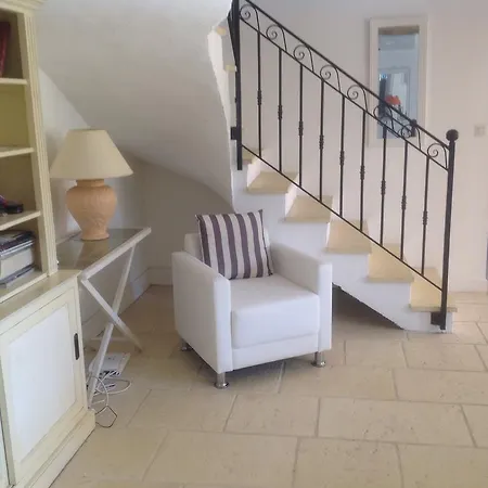 Provencal Bastide Сasa de vacaciones Uzès